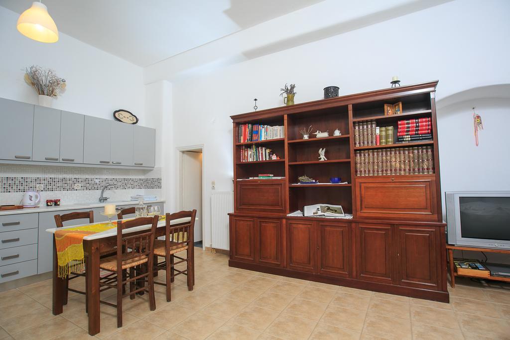 Paros Rita Studios Писо Ливади Стая снимка