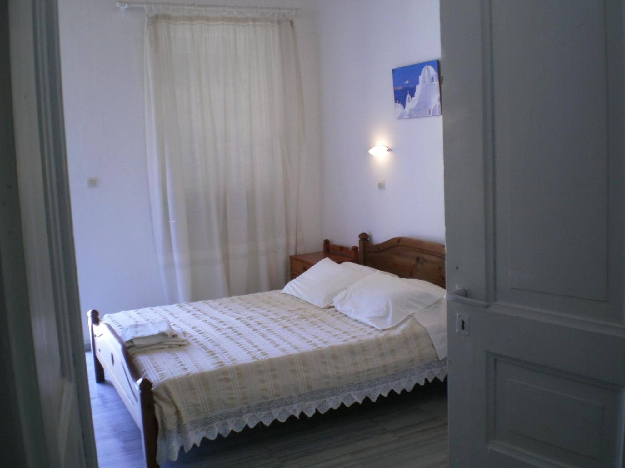 Paros Rita Studios Писо Ливади Стая снимка