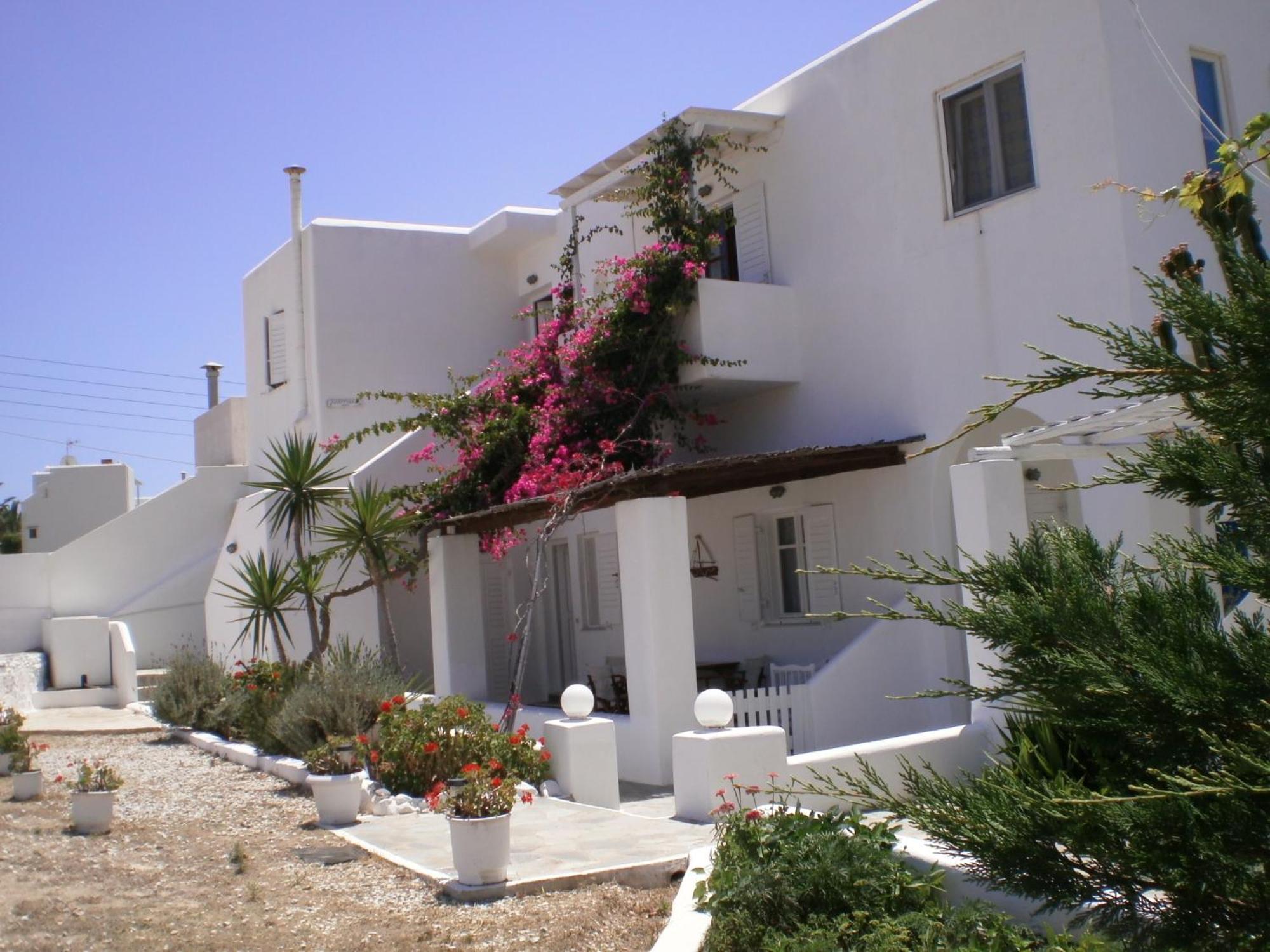 Paros Rita Studios Писо Ливади Стая снимка