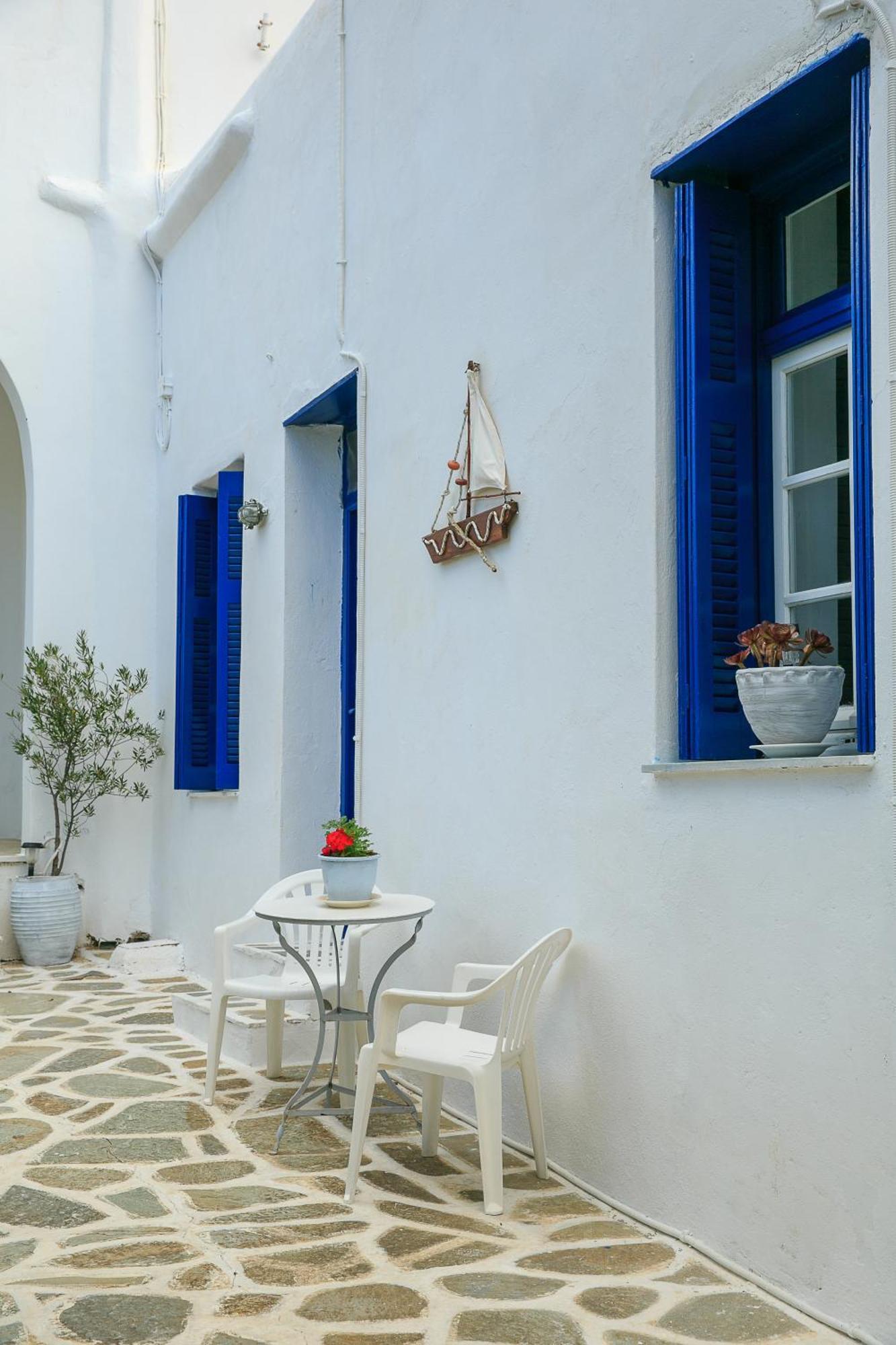 Paros Rita Studios Писо Ливади Стая снимка